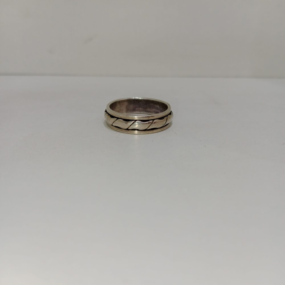 Silver Finger 148