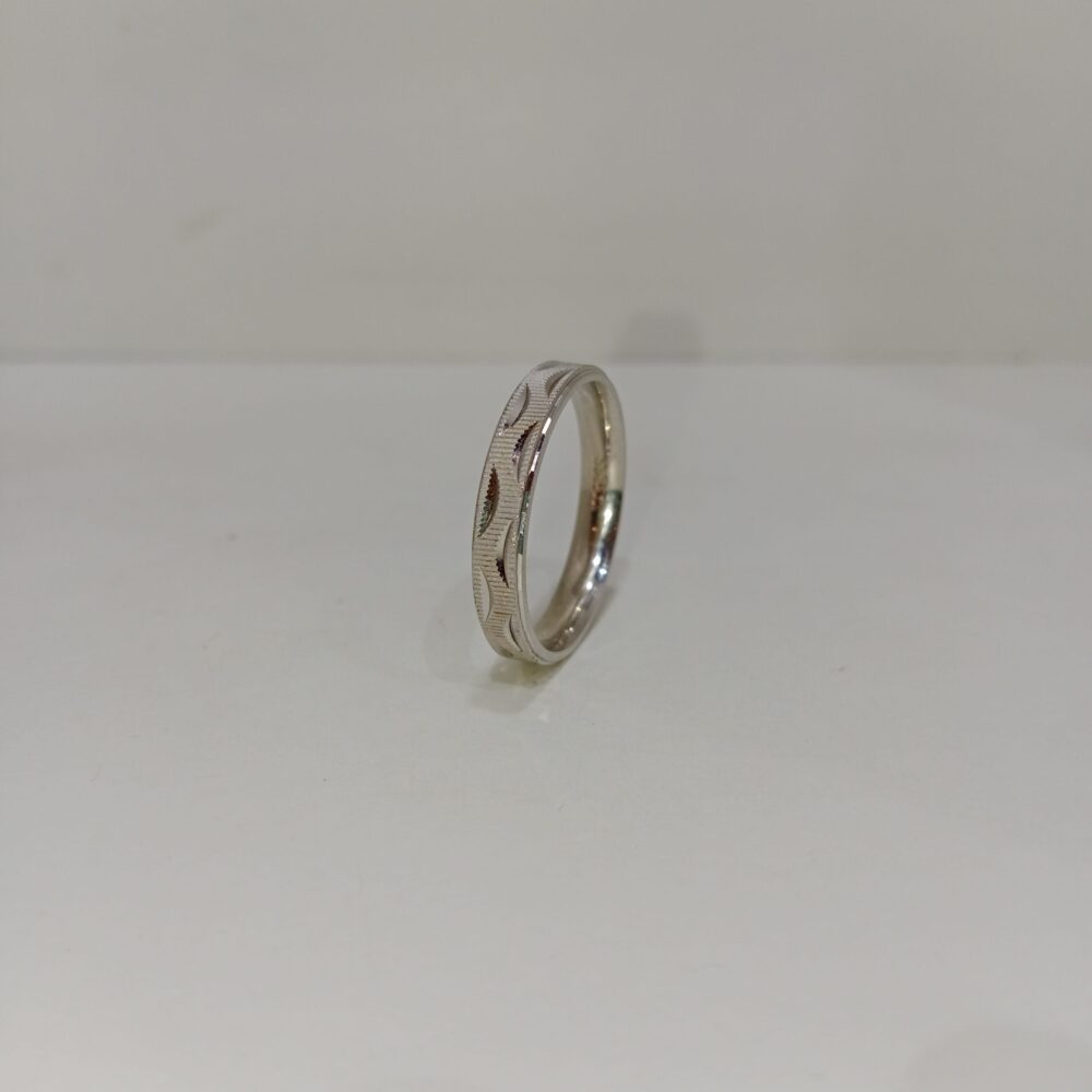 Silver Finger 323