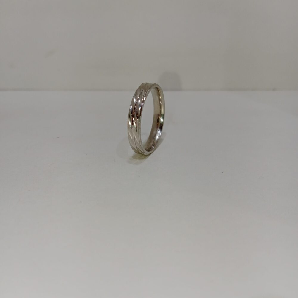 Silver Finger 487