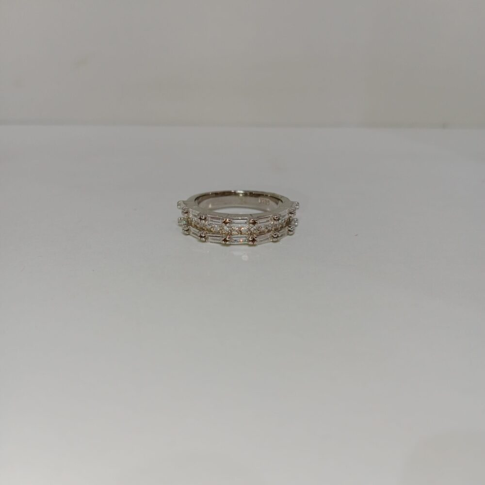 Silver Finger 549